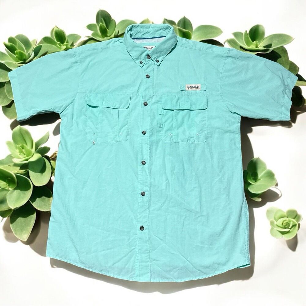 Magellan Outdoors Fishing Shirt Men Medium Aqua Vented SPF Nylon Short Sleeve